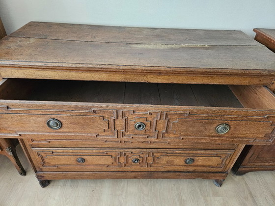 Image 1 of Cómoda antigua del siglo XVIII