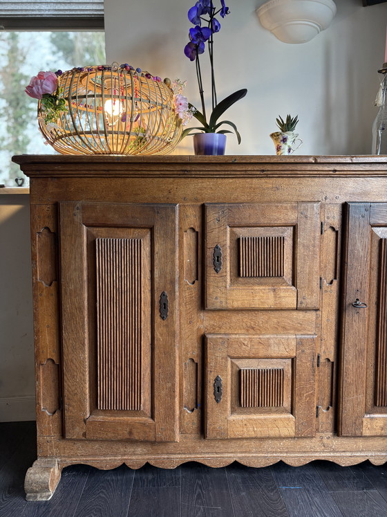 Image 1 of Armario antiguo de madera