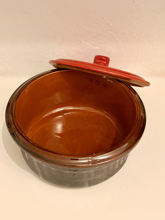 Image 1 of Vintage geglazuurde keramische ovenschaal – bruine en rode tinten