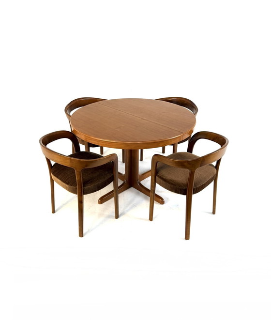 Image 1 of Vintage extendable dining table '60