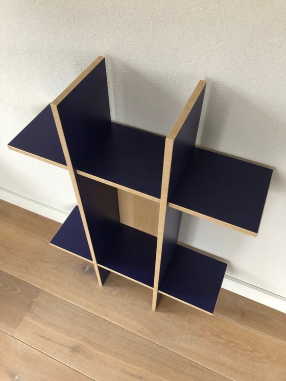 Image 1 of Wandrek / Boekenrek blauw hout