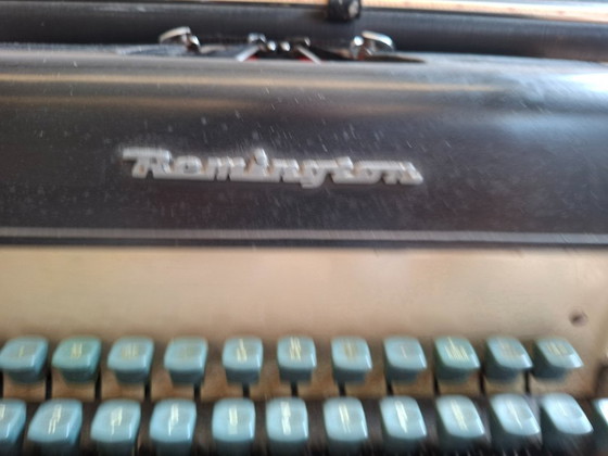 Image 1 of Preciosa máquina de escribir Remington antigua – Cartucho extralargo