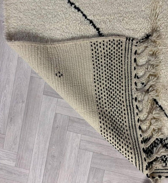 Marokkaans vloerkleed van natuurlijke wol, 250cm x 150cm – Vloerkleden en tapijten (photo 2 of 6)