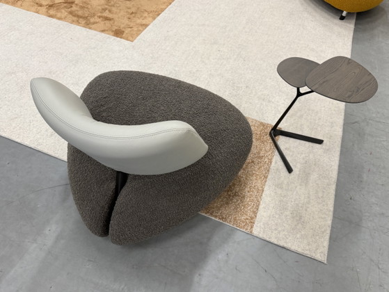 Image 1 of Leolux Pallone Armchair Robou fabric leather