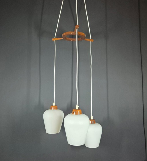 Lampada a sospensione vintage - Teak e vetro opalino - Anni '70
