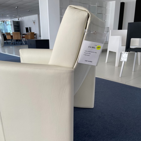 Image 1 of Poltrona Leolux Boavista con pouf