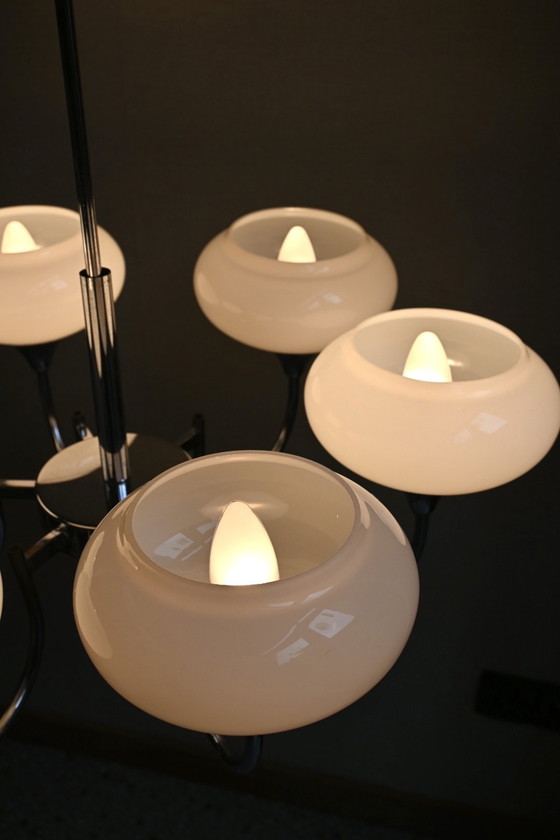 Image 1 of Grande lampadario vintage, era spaziale