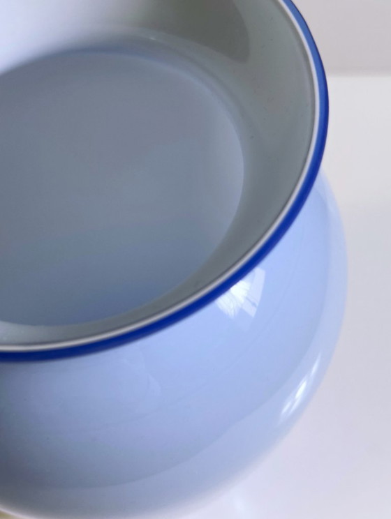 Image 1 of Vintage vaas, Italiaans Muranoglas, jaren 70, pastelblauw, melkglas, Opalina Filigrana