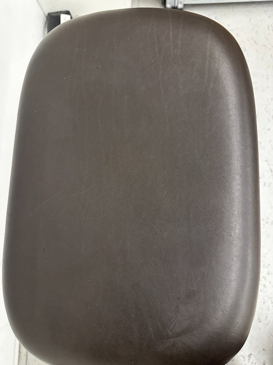 Image 1 of Sgabello da bar Muuto Fiber Tube design, 4 pezzi, 65 cm, in pelle nera