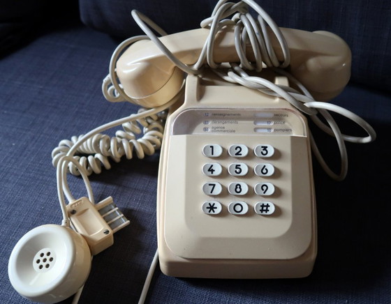 Image 1 of Telefono fisso vintage beige con pulsanti - Eleganza retrò dalla Francia - 2C02