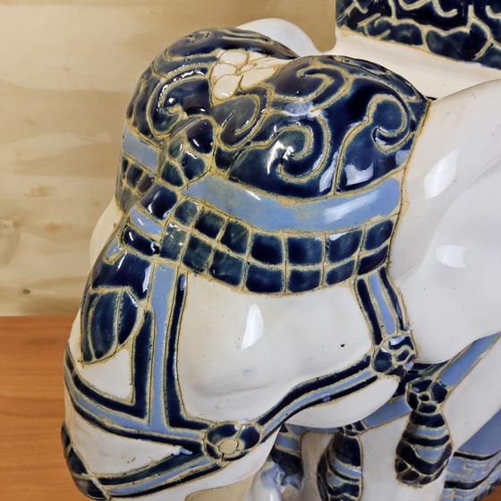 Image 1 of Vintage 70s XXL Chinese keramieken olifant plantentafel (Hoogte:42cm) kruk Chinoiserie 