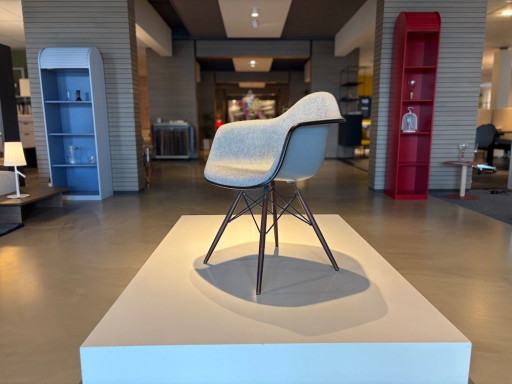 Vitra Eames Plastic Armchair DAW