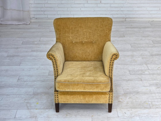 Image 1 of Fauteuil danois des années 1960, velours d'ameublement jaune miel, état d'origine.