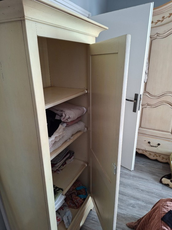 Armadio contenitore in legno crema, Armadi contenitori, Vintage (foto 2 di 5)