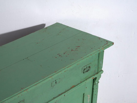 Central European chest of drawers with original green paint – Tyrol, circa 1890 – Brass, Rustic (photo 14 of 40)