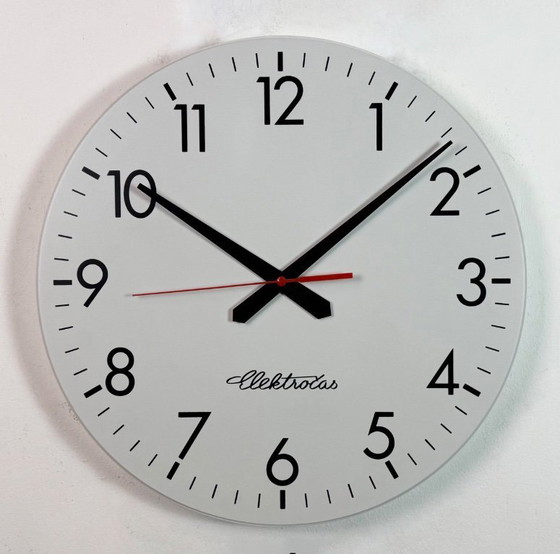Image 1 of Grande horloge murale de bureau vintage d'Elektročas, années 1990