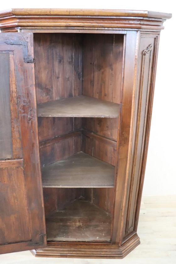 Image 1 of Pareja de esquineros antiguos, Italia Siglo XVII RESTAURADO