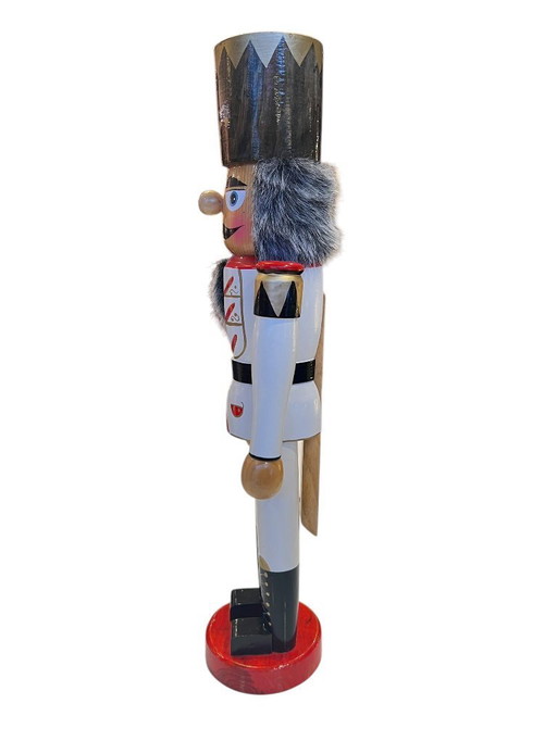 Original nutcracker from the Erzgebirge, top condition, wooden officer made in Germany