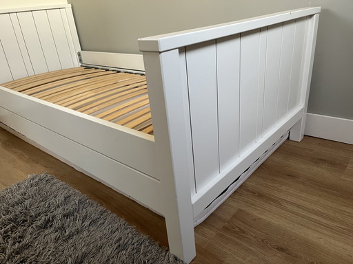 Lit simple blanc 90 x 200 AVEC MATELAS !!!