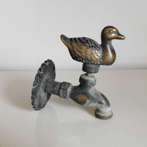 WASSERHAHN AUS ANTIKER BRONZE