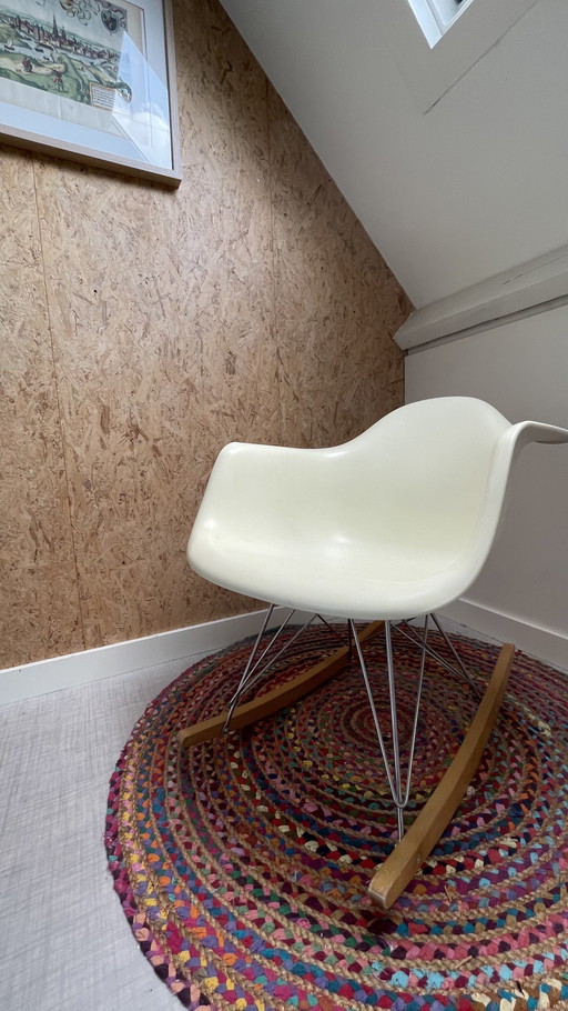 Vitra Rar schommelstoel
