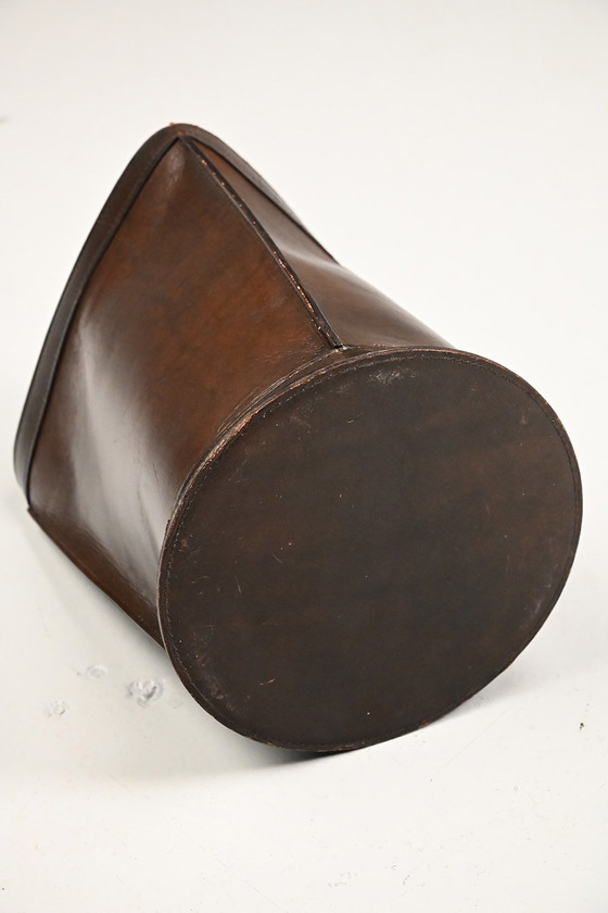 Image 1 of Papelera de cuero