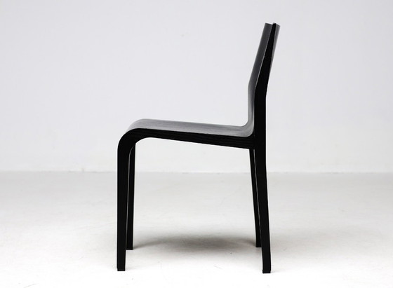 Chaise Laleggera, Riccardo Blumer pour Alias, magnifique noir au grain apparent – Chaises de salle à manger (photo 16 of 19)