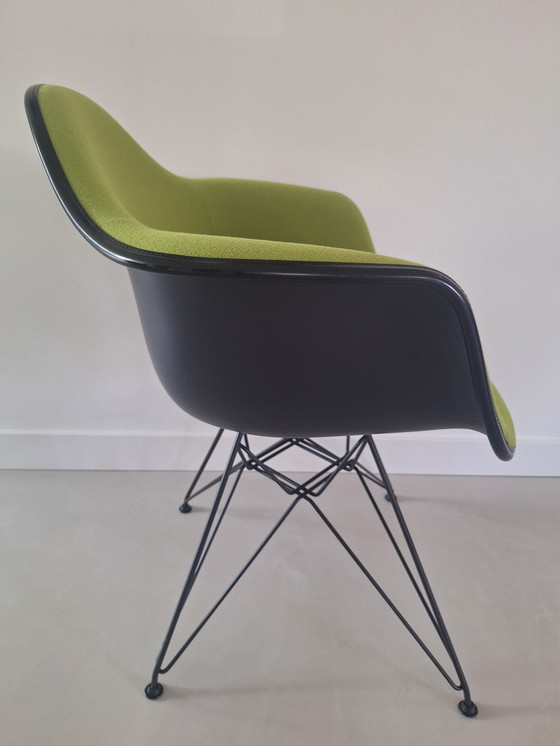 Image 1 of 4x Vitra Eames Dar Black