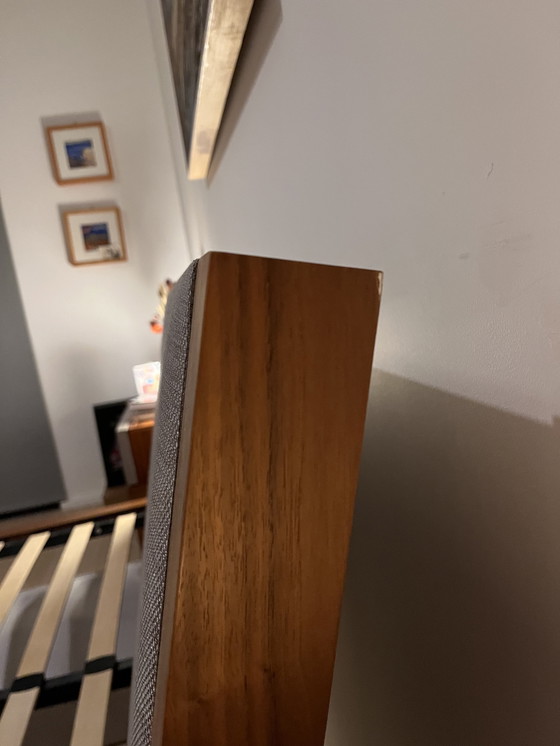 Image 1 of Struttura del letto e comodini coordinati