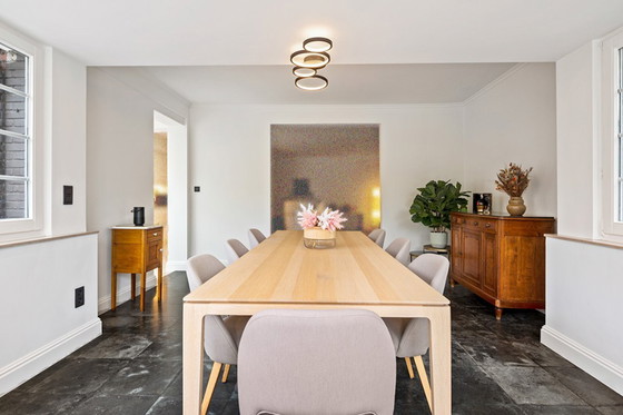 Image 1 of Designer table 'Sarah' & 8 x chairs 'Joy' – Top condition