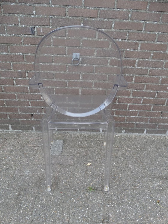Image 1 of Louis Ghost de Kartell, diseño de Philippe Starck