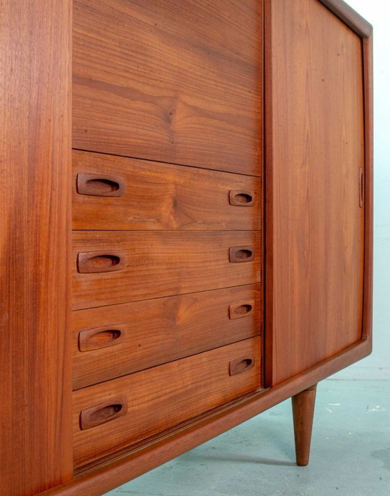 Image 1 of Großes HP Hansen skandinavisches Design Highboard/Sideboard aus massivem Teakholz. Dänemark, 1960er Jahre.