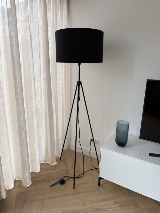 Lampada da terra Zuiver Lesley Nera – vloerlampen, Metal