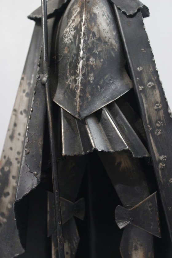 Image 1 of Scultura d'epoca in ferro saldato patinato raffigurante un guerriero con una lancia, XX secolo