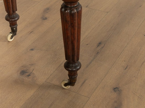 Image 1 of Scrivania in stile vittoriano degli anni '50