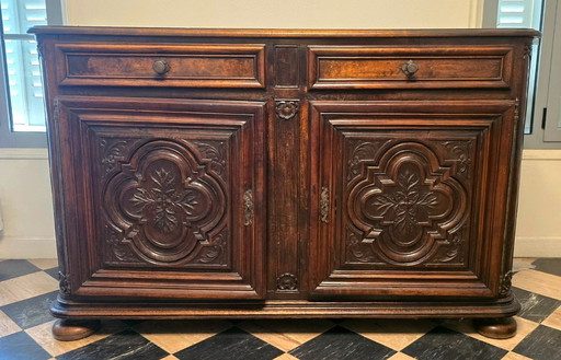 Aparador Luis XIII de dos puertas del siglo XVIII