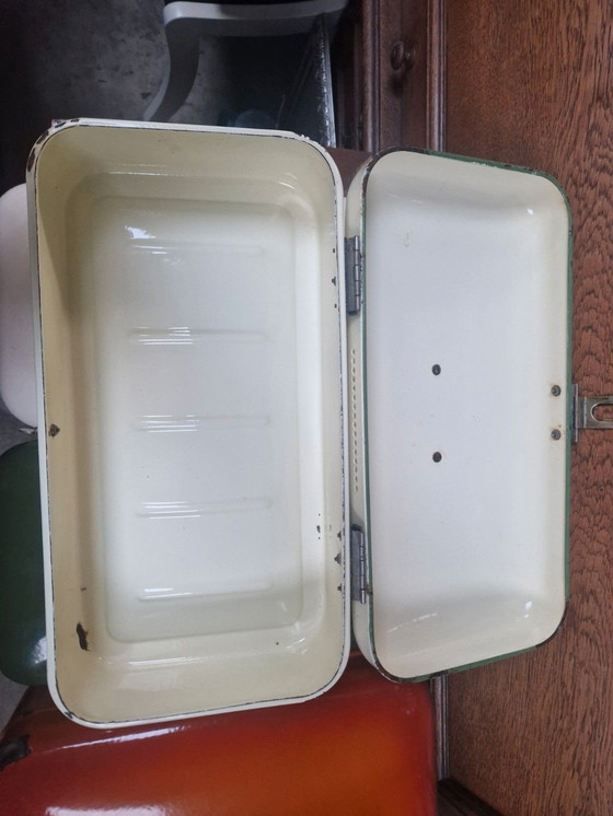 Image 1 of Caja de pan esmaltada