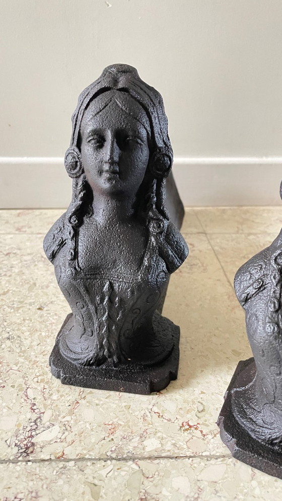 Image 1 of Perros de bomberos de hierro fundido antiguos para apartamentos