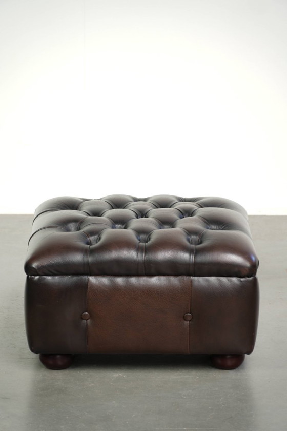 Mooie Rundleren Chesterfield Hocker Met Mooie Kleuren In Engelse Stijl – Hockers en poefs, Leather (photo 4 of 9)