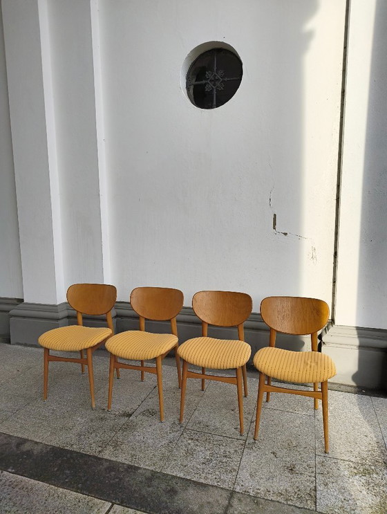 Image 1 of Juego de 4 sillas de comedor suecas