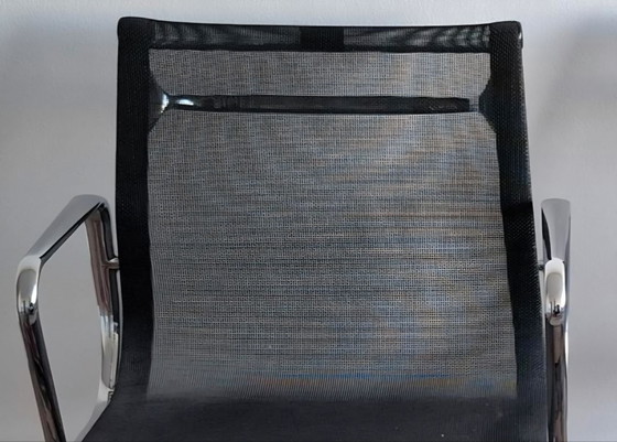 2 Vitra CharlesvEames Ea108 Sedie da ufficio – Alluminio, Tessile (photo 5 of 10)