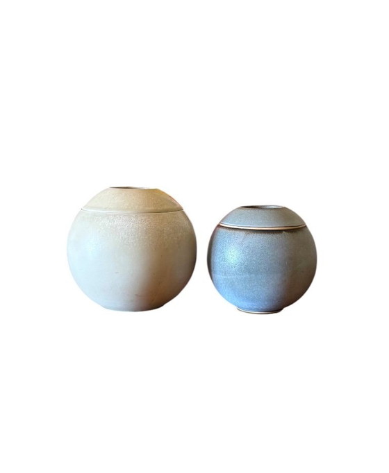 Image 1 of Set van 2 bolvormige aardewerken vazen ​​in mid-century modern stijl, Franco Bucci Italië ca. 1970
