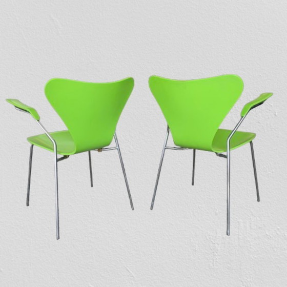 Image 1 of Series 7 3207 Armchairs By Arne Jacobsen For Fritz Hansen