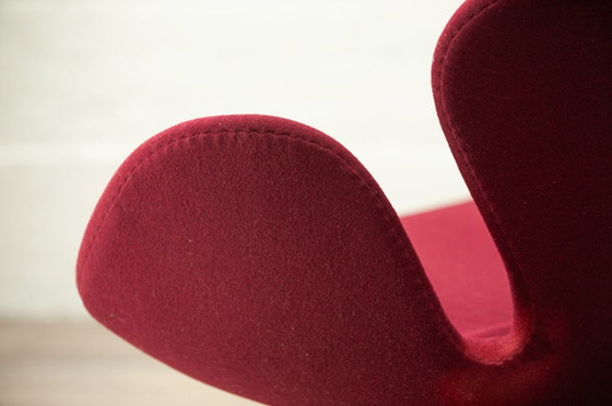 Image 1 of Fritz Hansen Schwanen-Sofa, 2-Sitzer