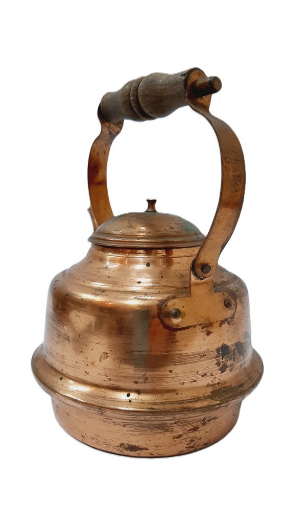Image 1 of Vintage copper kettle/teapot with a wooden handle
