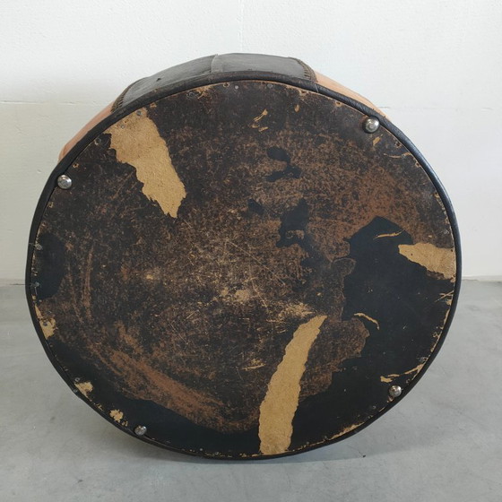 Image 1 of Pouf brocante d'epoca con patta di contenimento/ripostiglio.