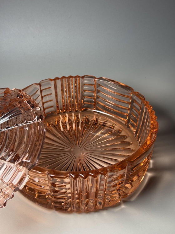 Image 1 of Art Deco Rosaline Bonbonniere / Sieradendoos met deksel - Boheems glas - jaren 30