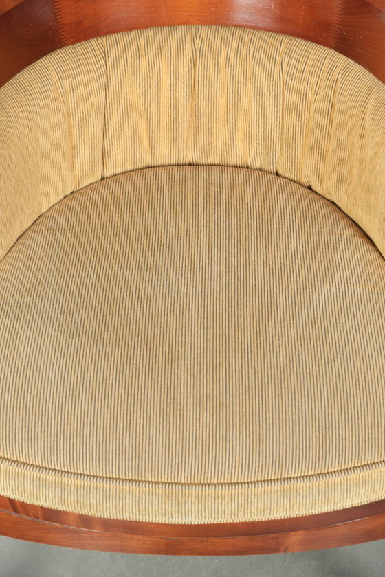 Image 1 of Silla auxiliar/de comedor Schuitema Design de la serie Shaker, con tapicería de lujo en tela amarilla.