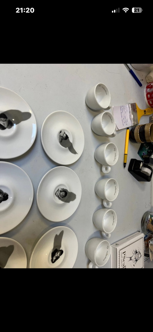 6 Illy Neil & Ross Espressotassen und Untertassen