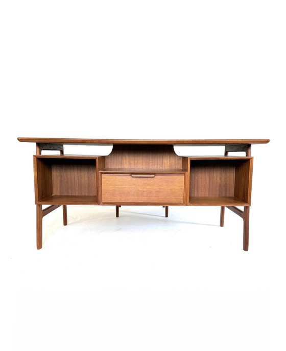Image 1 of Scrivania vintage in teak, modello 75, Gunni Omann anni '60